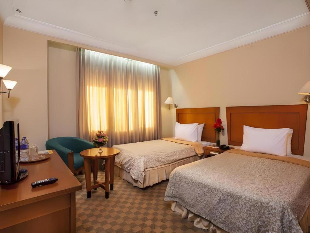 Nalendra Hotel Bandung Exterior foto