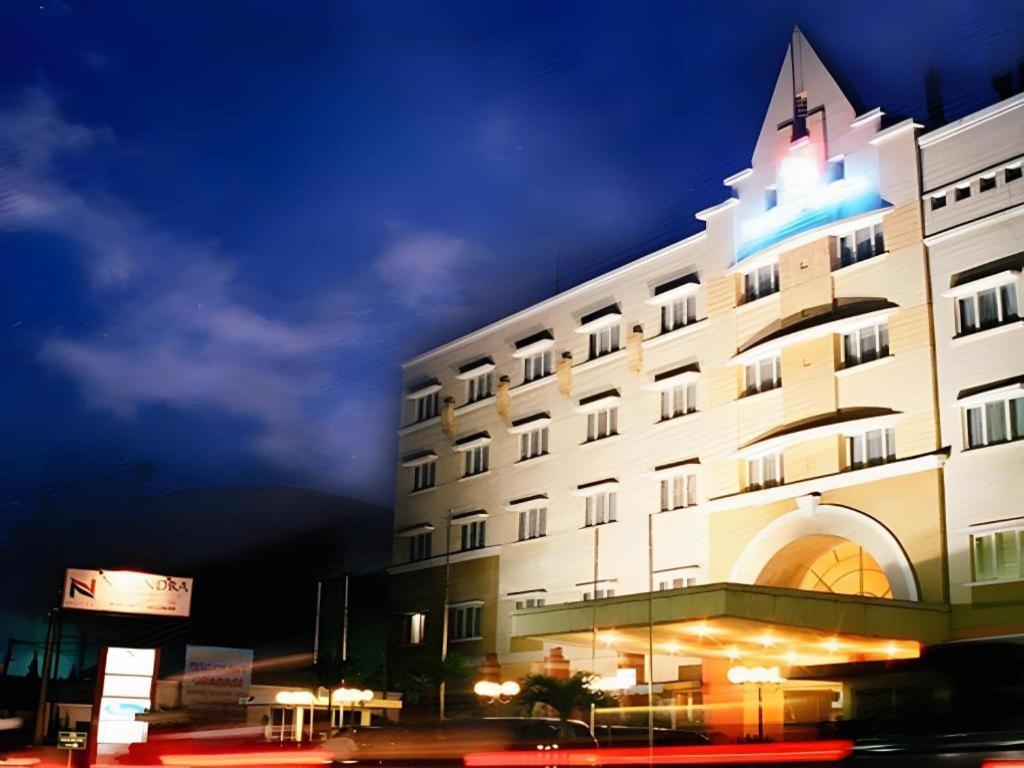 Nalendra Hotel Bandung Exterior foto